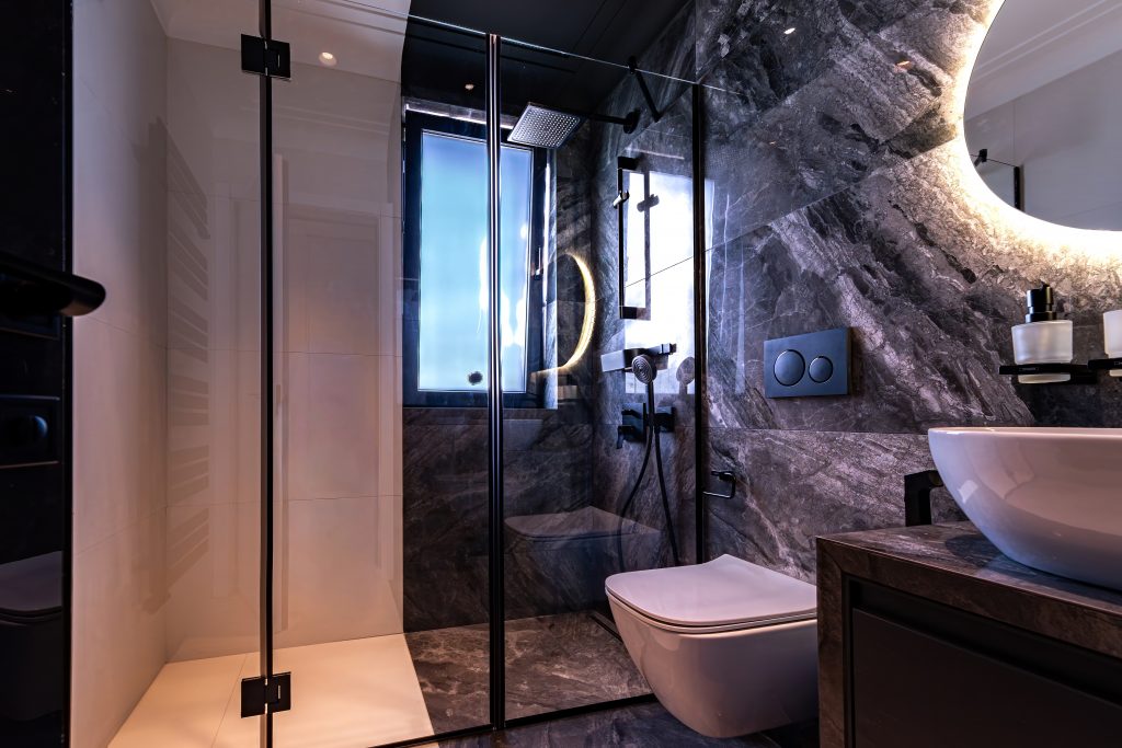 River Park House 74 – shower room